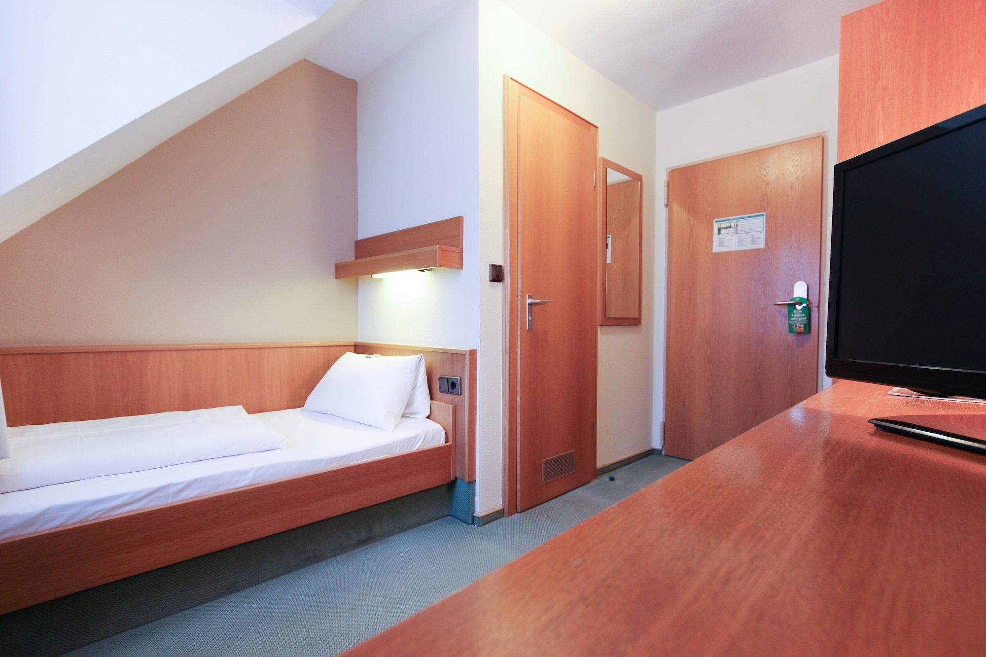 City Hotel Wuerzburg Esterno foto