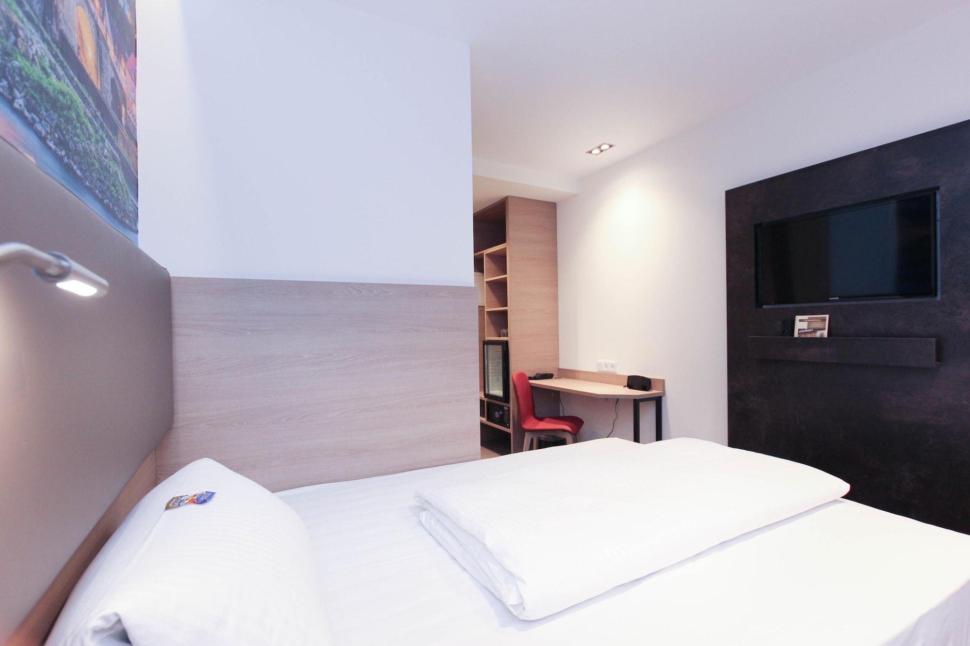 City Hotel Wuerzburg Esterno foto