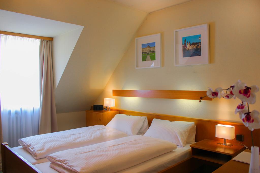 City Hotel Wuerzburg Esterno foto